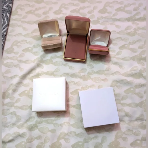 Jewelry boxes - Picture 1 of 2